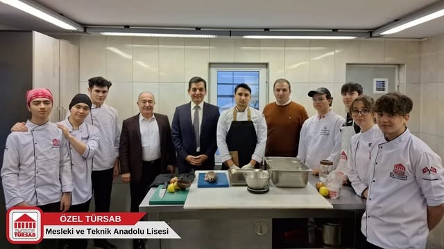 Doğu Akdeniz Üniversitesi Tanıtım ve Kurumsal İlişkiler Genel Koordinatörü Hakan İNCEKARA yapılacak iş birliği protokolünün detaylarını belirlemek amacıyla okulumuzu ziyaret etmiştir.